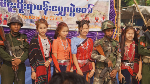 AA troops at Daingnet cultural event, Ponnagyun township