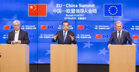 President of the EU Commission Jean-Claude Juncker,  Chinese Premier Li Keqiang, and European Council President Donald Tusk at the EU-China Summit 2017. 