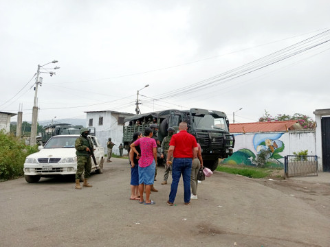 Militares ecuatorianos durante el conflicto armado interno