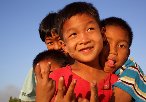A group of kids seen in Nyaungshwe, Inle Lake