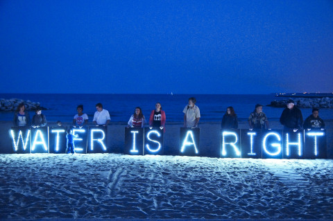 Water is a right protest in US