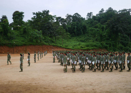  လေ့ကျင့်ရေးကွင်းအတွင်း ရက္ခိုင့်တပ်တော်/ ဓါတ်ပုံ- ဂျေဘီ