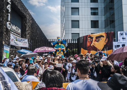 Action at central headquarters of National Water Commission, March 22 2015, held simultaneously with events at Conagua offices in Mexico’s 31 states